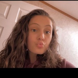 Meet your Posher, Brielle